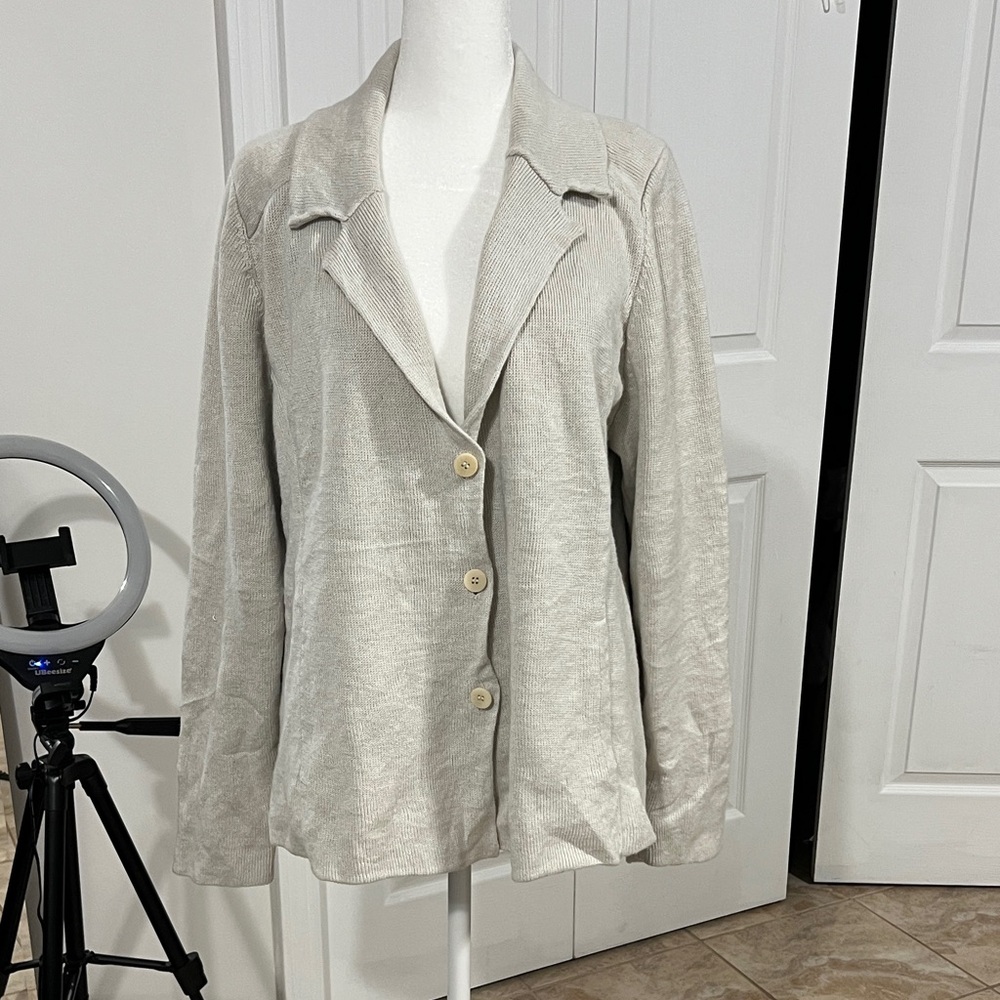 Eileen Fisher Light Gray Knit Top